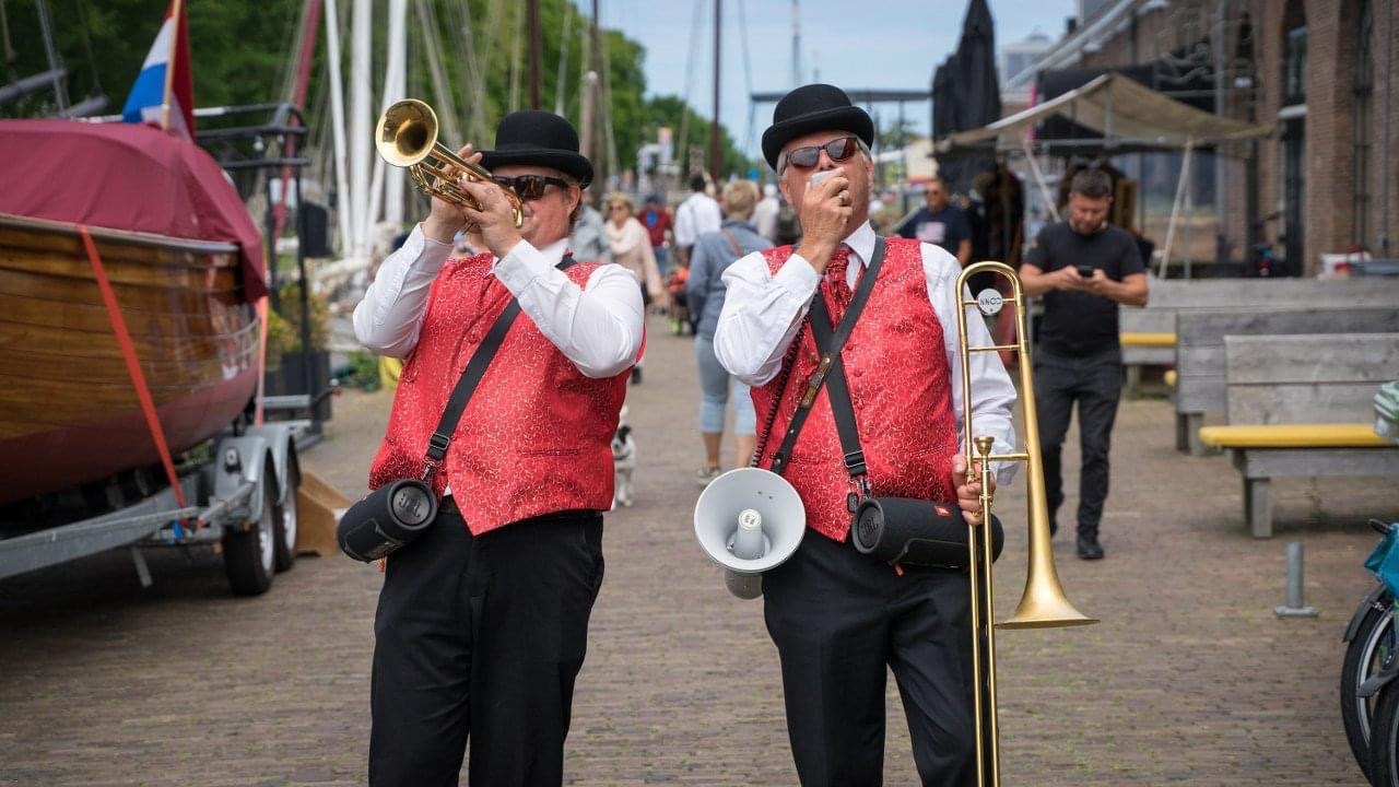 McDixie Happy Duo op Lentefestival Oosterparkwijk